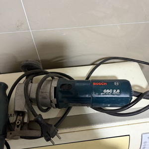 보쉬 GSC 2.8 전동 철판 절단기