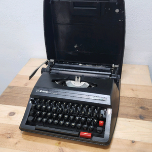 클로버 영문 타자기 (본체만)