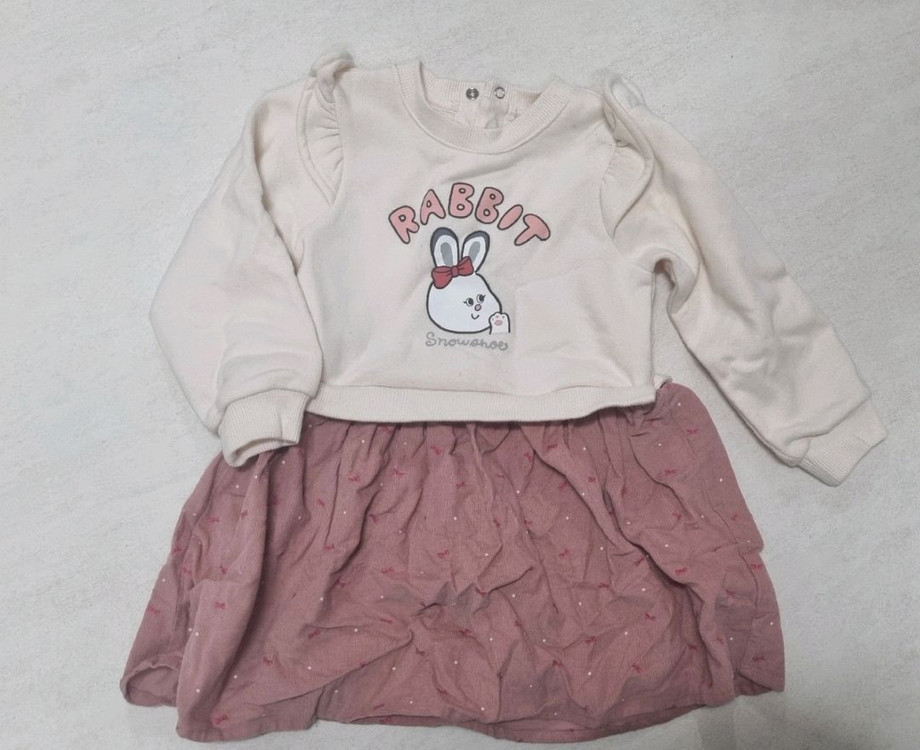 유아 키즈 아기 어린이 100사이즈 정도 옷입니다--1