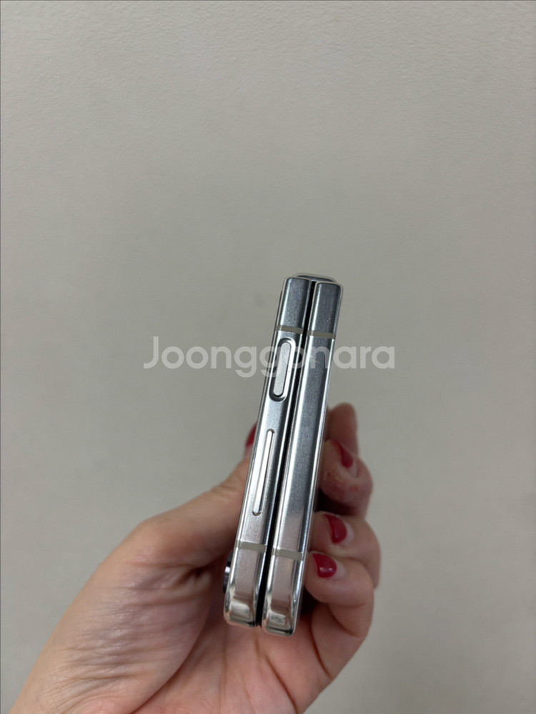 (부산중고폰)갤럭시z플립5 액정배터리 새제품 판매해요--4