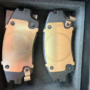 올뉴투싼TL 순정 앞 브레이크 패드 판매합니다!(미사용