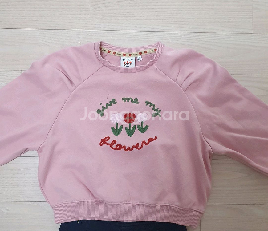 여아옷120)모이몰른청바지120+휠라키즈티셔츠 등 일괄--0