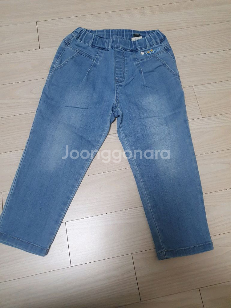 여아옷120)모이몰른청바지120+휠라키즈티셔츠 등 일괄--3