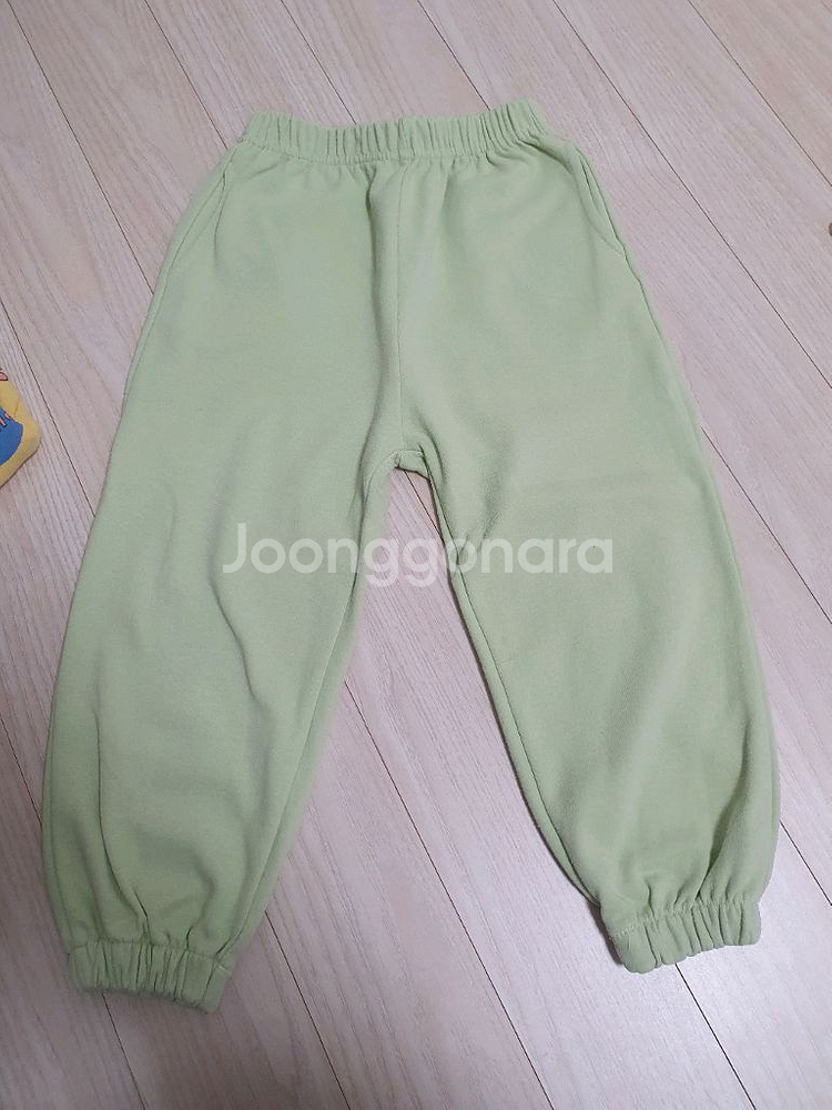 여아옷120)모이몰른청바지120+휠라키즈티셔츠 등 일괄--6