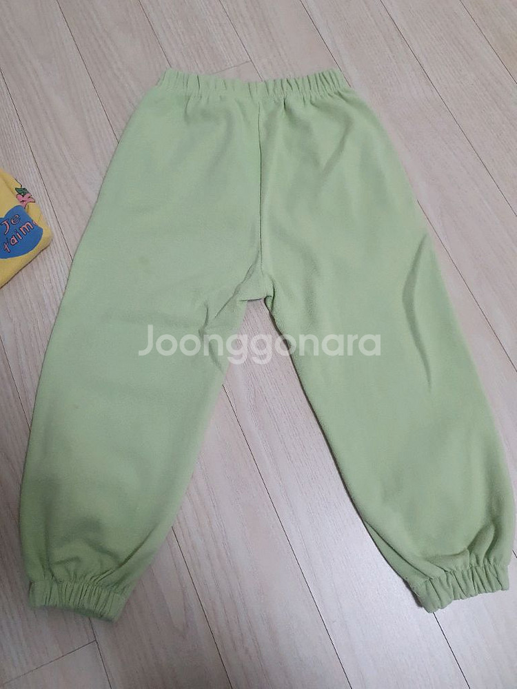 여아옷120)모이몰른청바지120+휠라키즈티셔츠 등 일괄--7