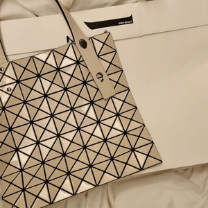 [새상품] 바오바오프리즘글로즈(사몰가포함)25.10구매