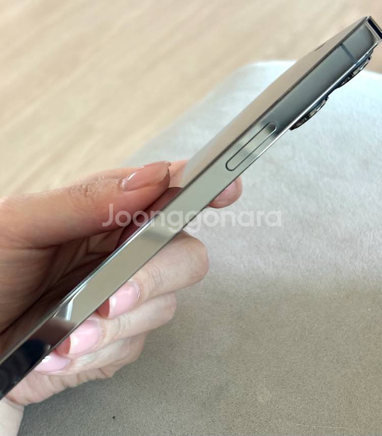 아이폰 12pro max 256GB 그라파이트 팝니다.--3