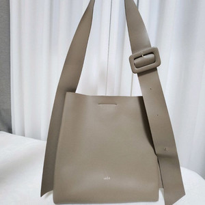 LECC 레크프로젝트 ARC 스몰 버킷백 베이지