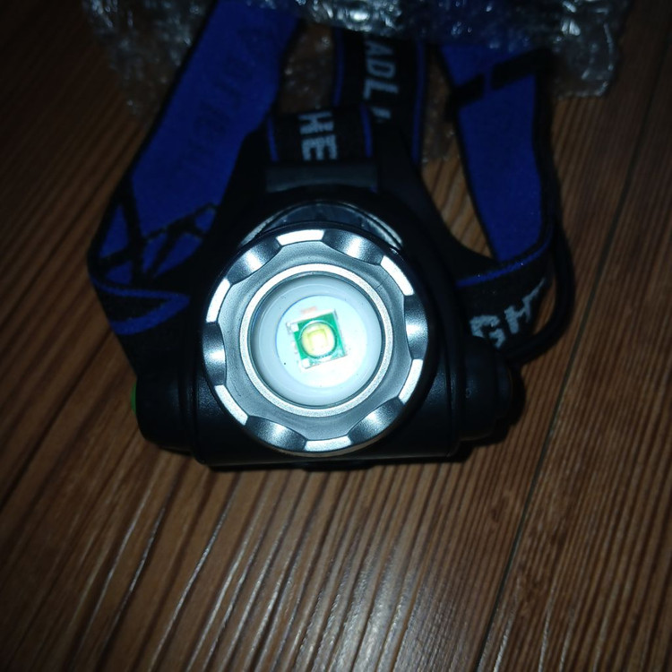 새상품/T6LED 충전식 해드렌턴 18650(2개포함)--8