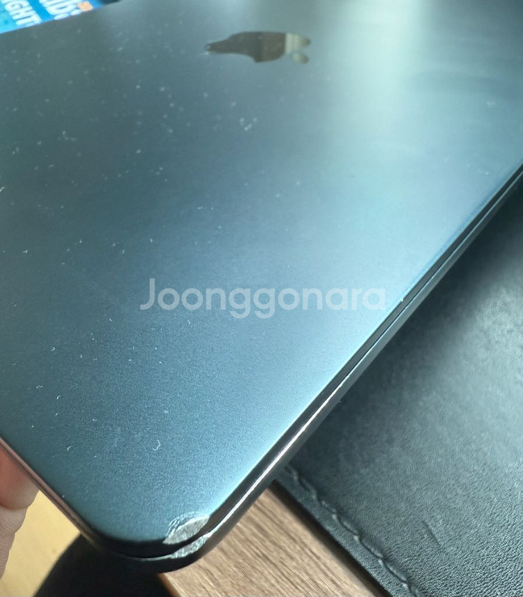 맥북 에어 M2 미드나이트 512gb 팝니다--2