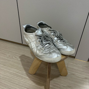 오니츠카 타이거 실버