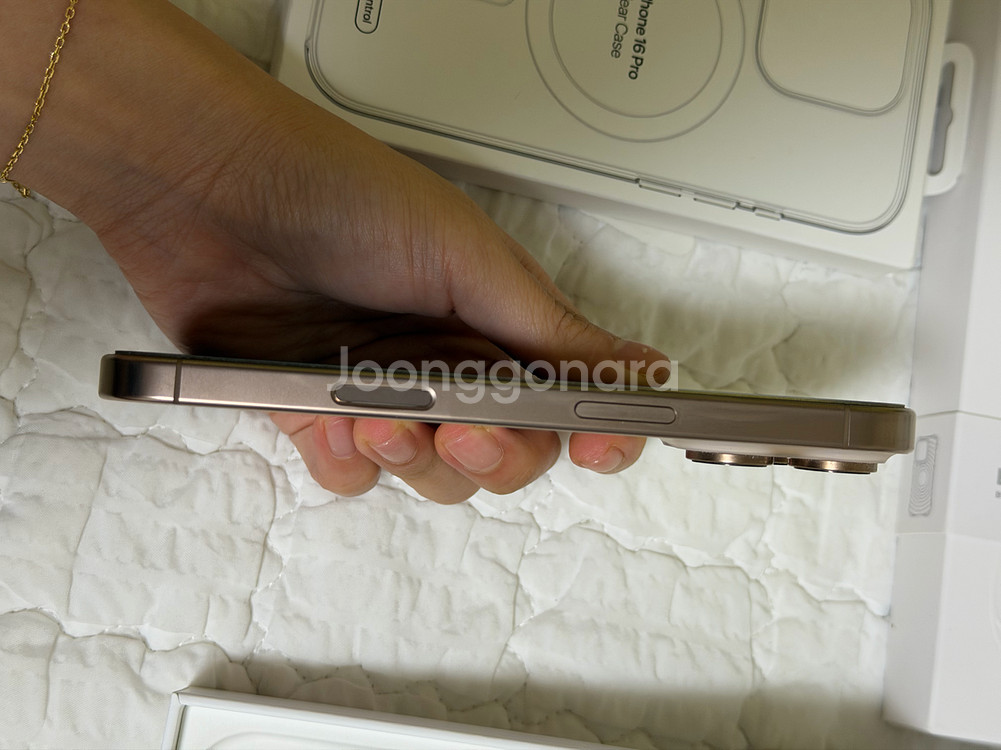 아이폰 16프로 데저트티타늄 1TB--4