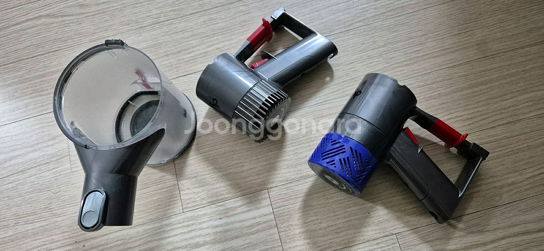 다이슨 v6 본체모터2.먼지통1팝니다--0