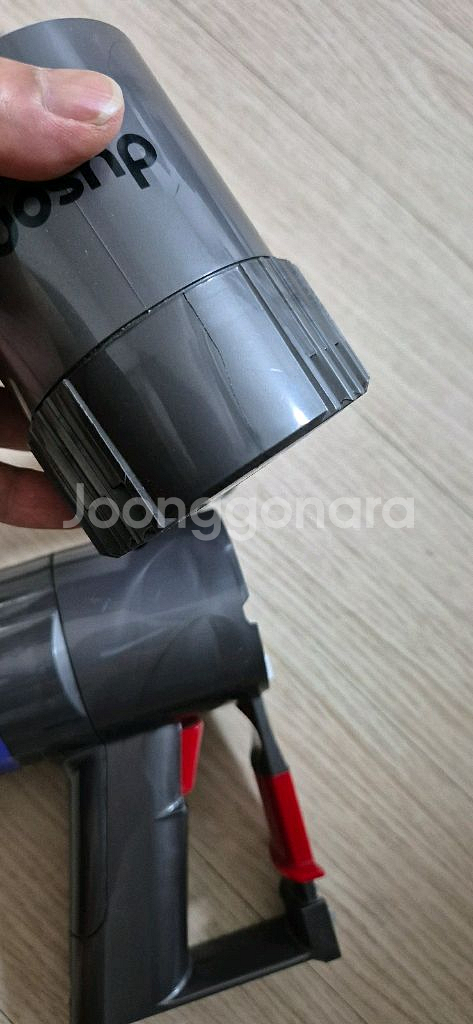 다이슨 v6 본체모터2.먼지통1팝니다--7