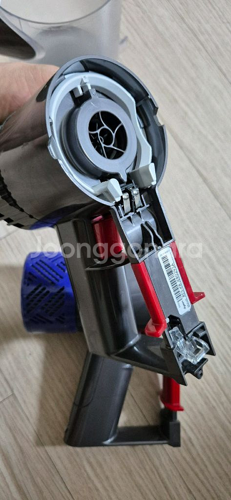 다이슨 v6 본체모터2.먼지통1팝니다--8