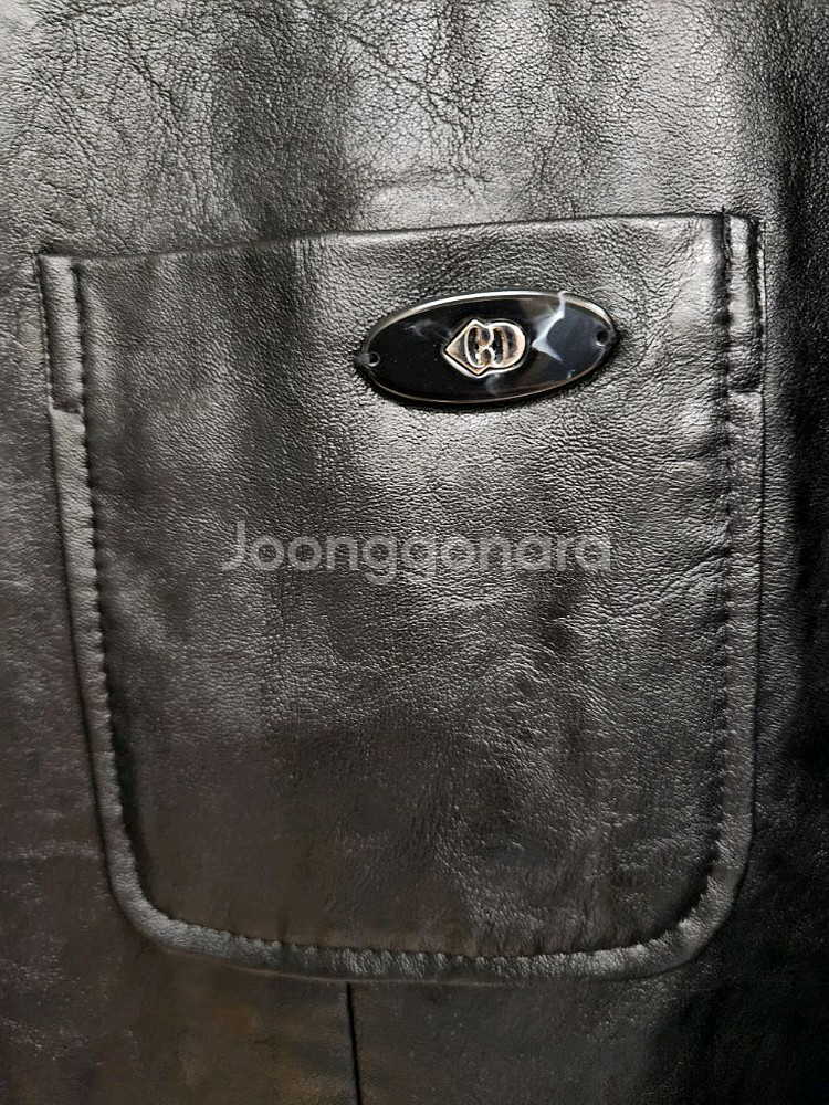 럭키슈에뜨 페이크레더 노카라자켓--3