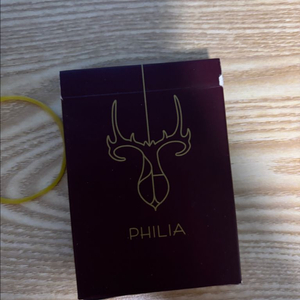 필리아 레드 카드 팔아요