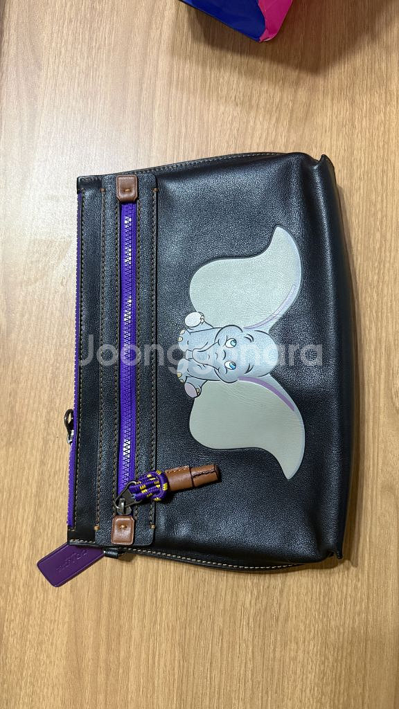 코치 디즈니 콜라보 클러치--1