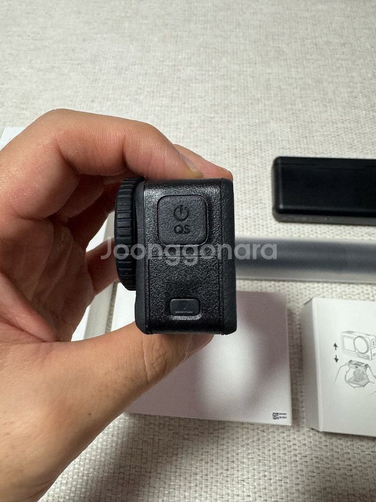 DJI 오즈모 액션5 프로 어드벤처 콤보 팝니다--4