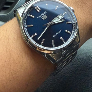 태그호이어 까레라 데이데이트 41mm 청판