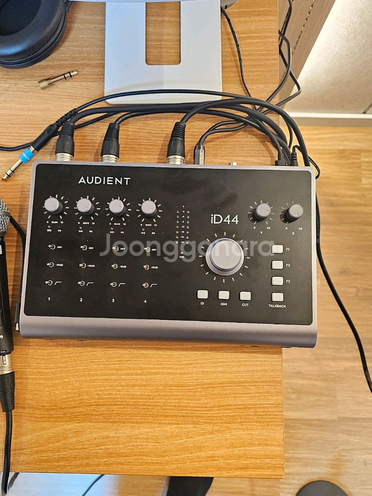 오디언트 id44 mk2 오디오 인터페이스--1