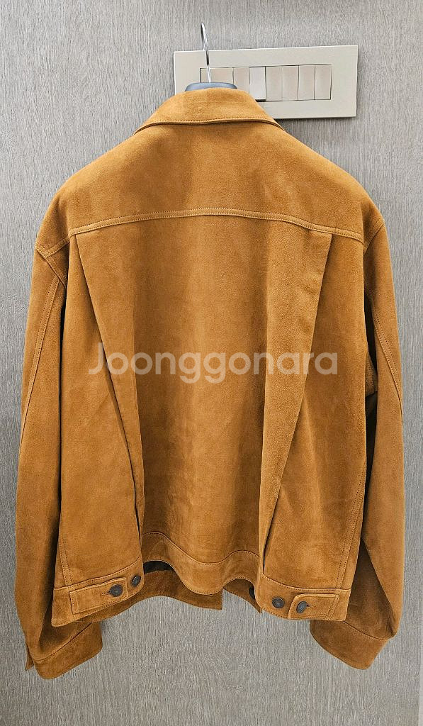 이스트로그 스웨이드 자켓 판매합니다.--1