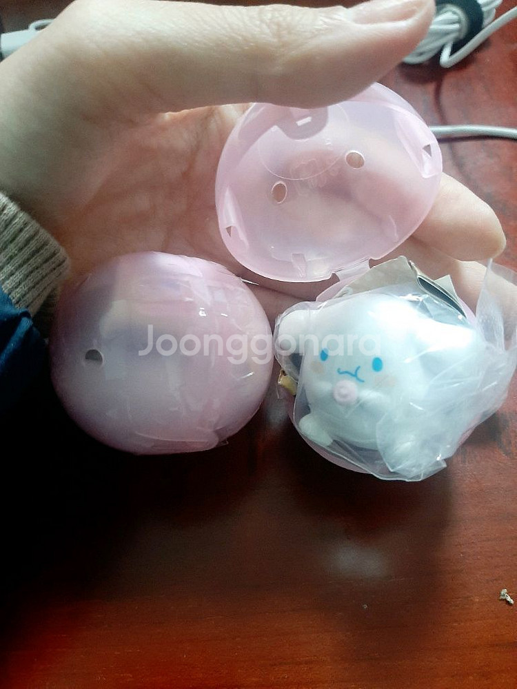 산리오 너무먹었다 반다이 피규어--1