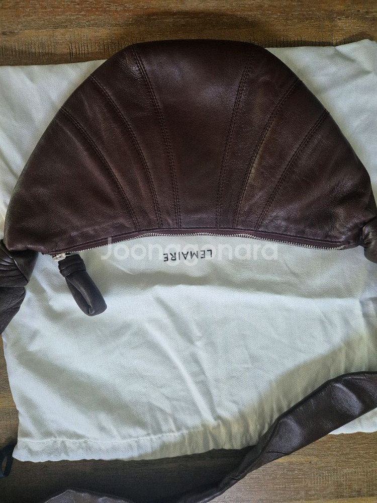 르메르 크루아상백 스몰 다크 초콜릿--2