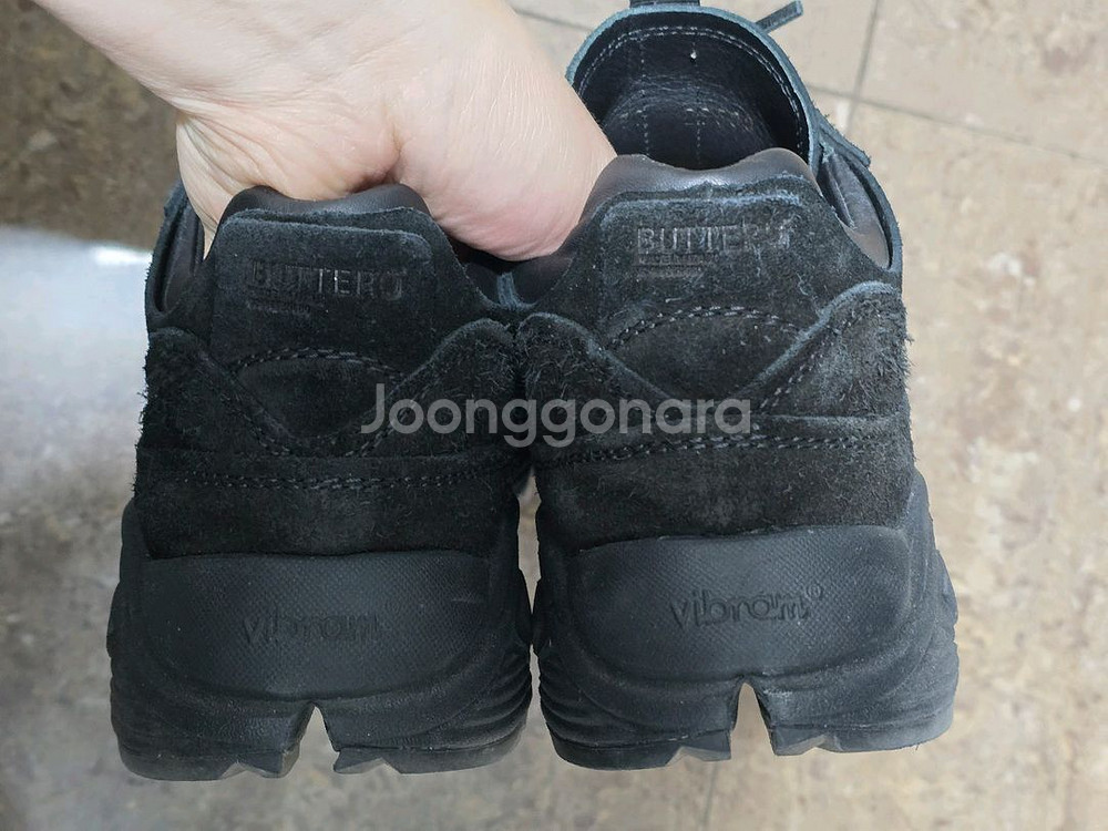 프라다 스니커즈 5.5 / 부테로 빈치 스웨이드 39--1