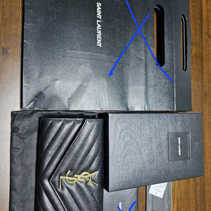 입생로랑 마뜰라세 장지갑 금장