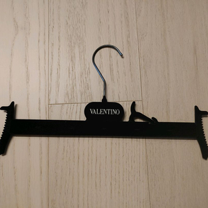 발렌티노 옷걸이
