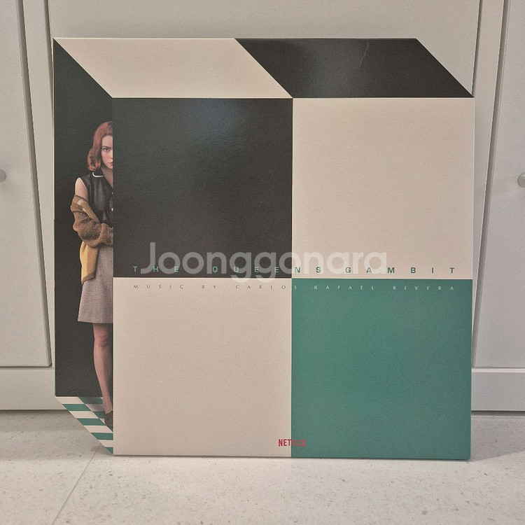 퀸스갬빗 LP 몬도반(검/흰)--0