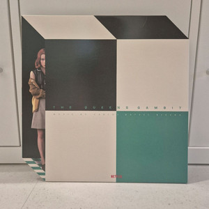 퀸스갬빗 LP 몬도반(검/흰)