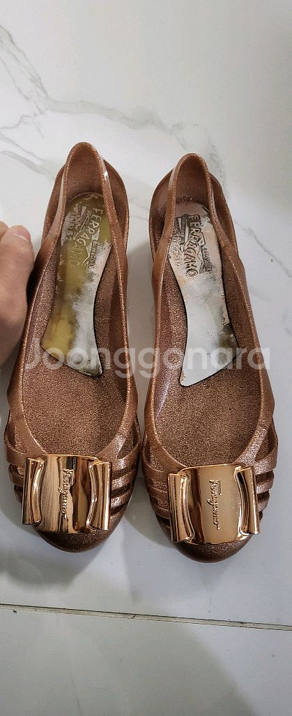 페라가모 젤리 슈즈 225--0