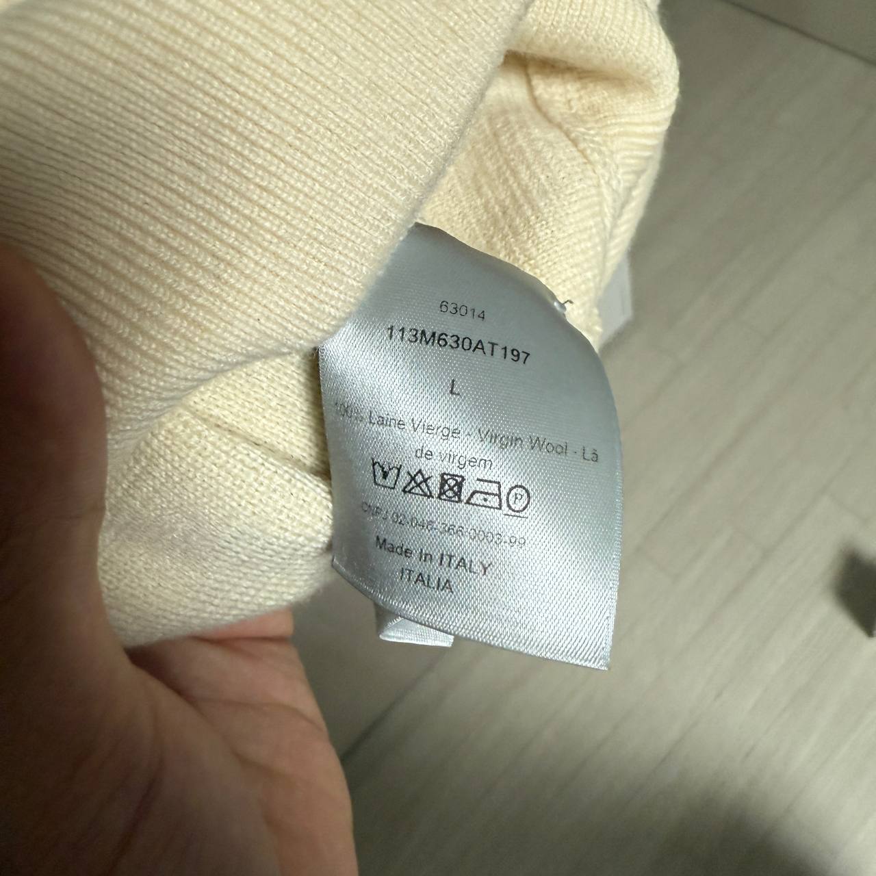 100~105 디올 리플렉티브 오블리크 니트 맨투맨 L