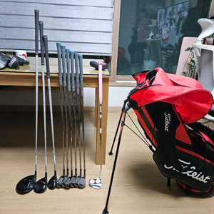 여성용 구성좋은 골프채(타이틀리스트 스탠드백포함)