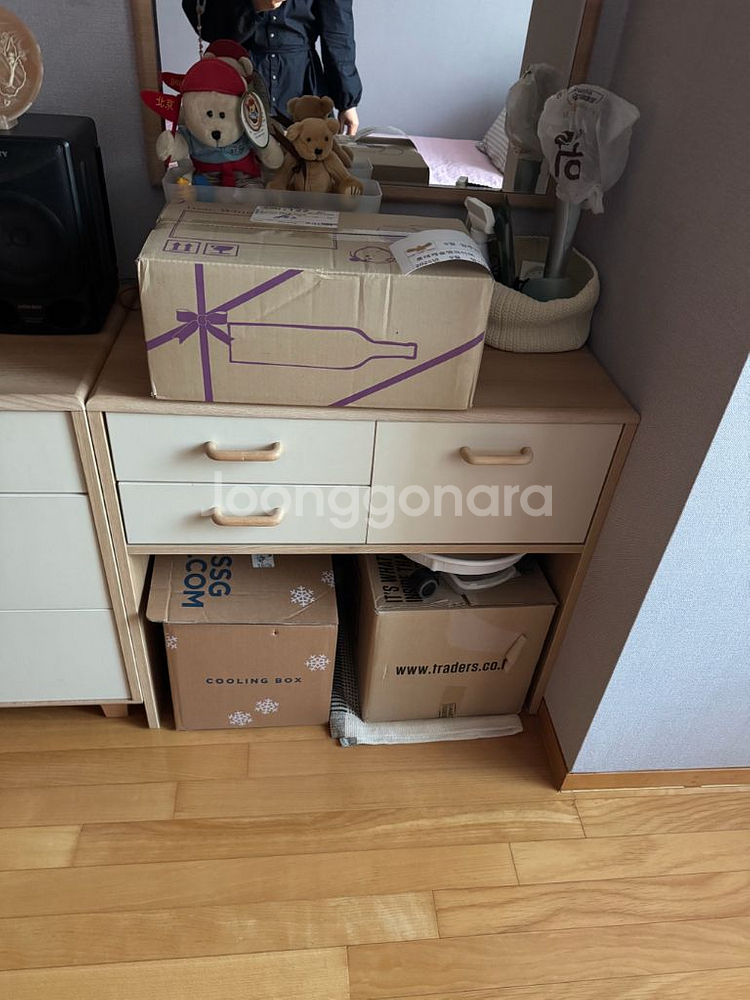 3단 서랍장과 화장대--1