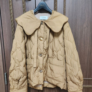 오즈세컨 퀼티드 칼라 구스다운