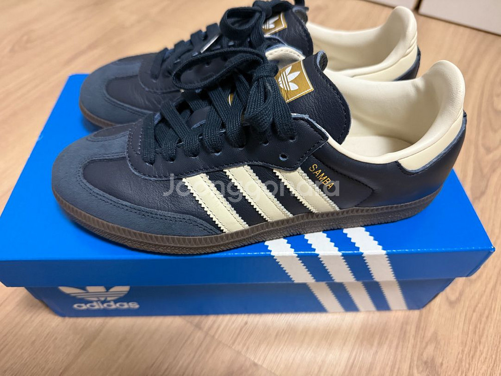 아디다스 삼바 네이비/화이트 235(1회 착용)--0