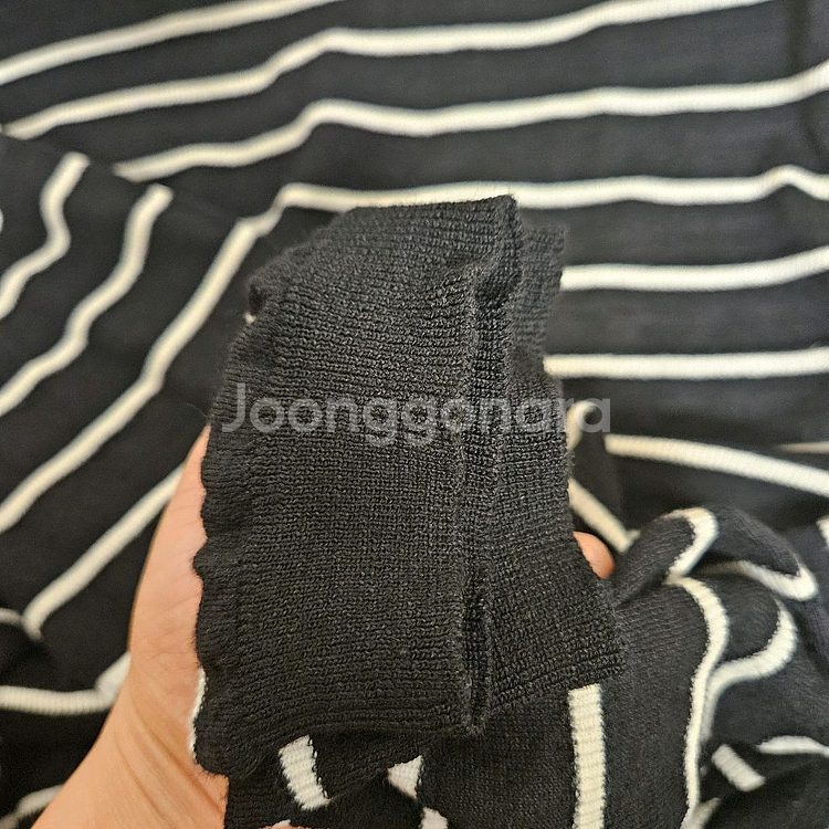 더캐시미어 스트라이프 니트--3