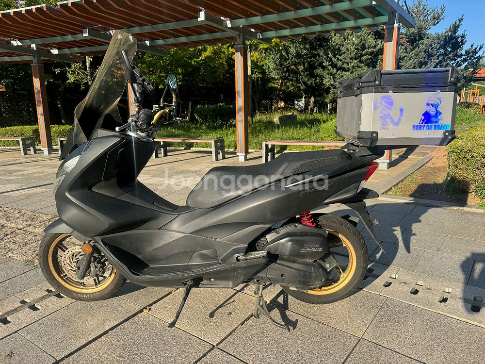 혼다 pcx150 16년형 멧블랙 짧은키로수 팝니다--6