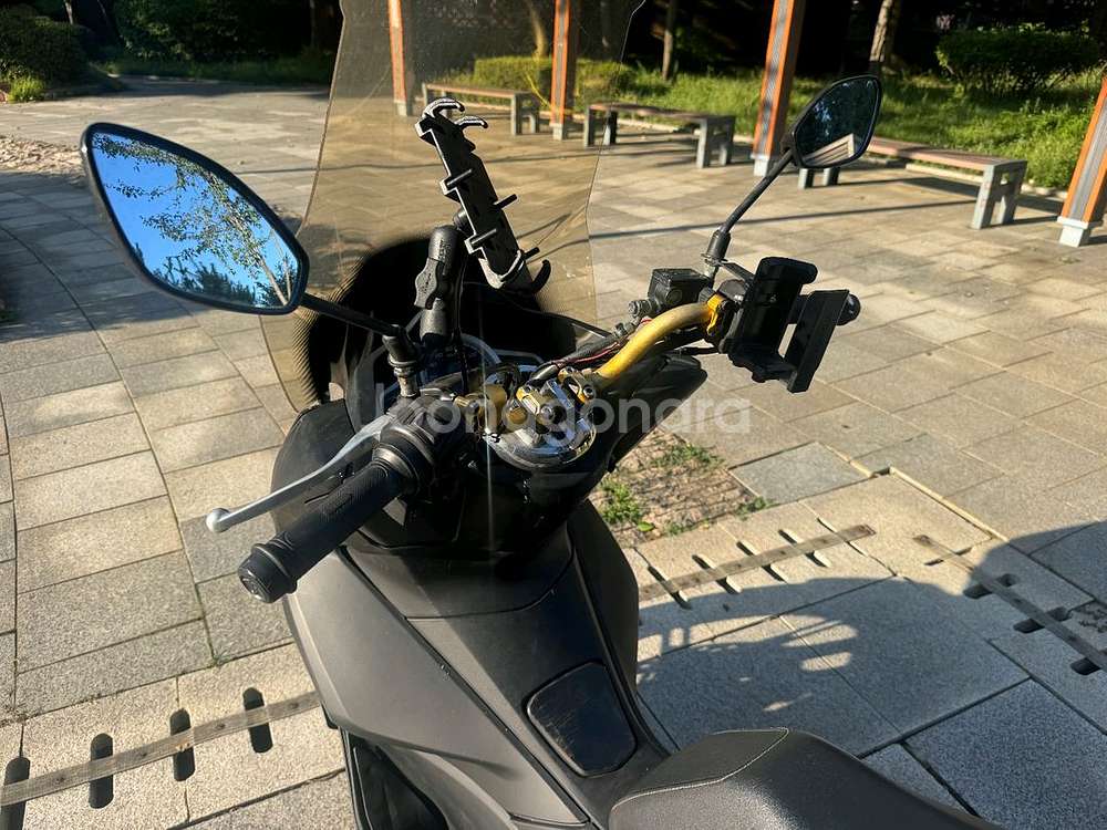 혼다 pcx150 16년형 멧블랙 짧은키로수 팝니다--8