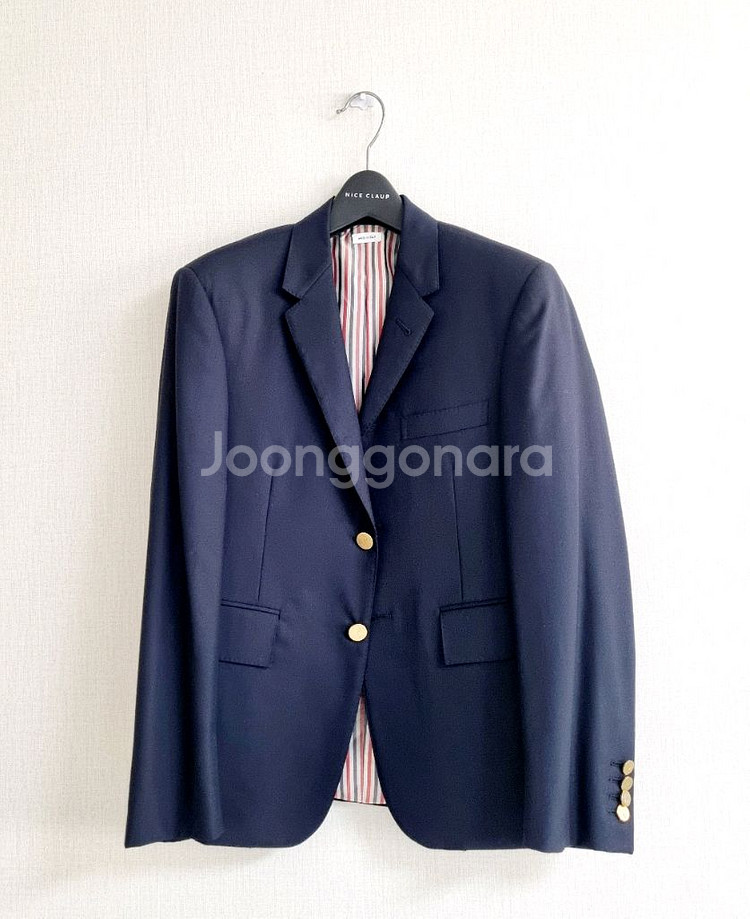 톰브라운 자켓. 백화점 정품 / 진한 네이비컬러--0