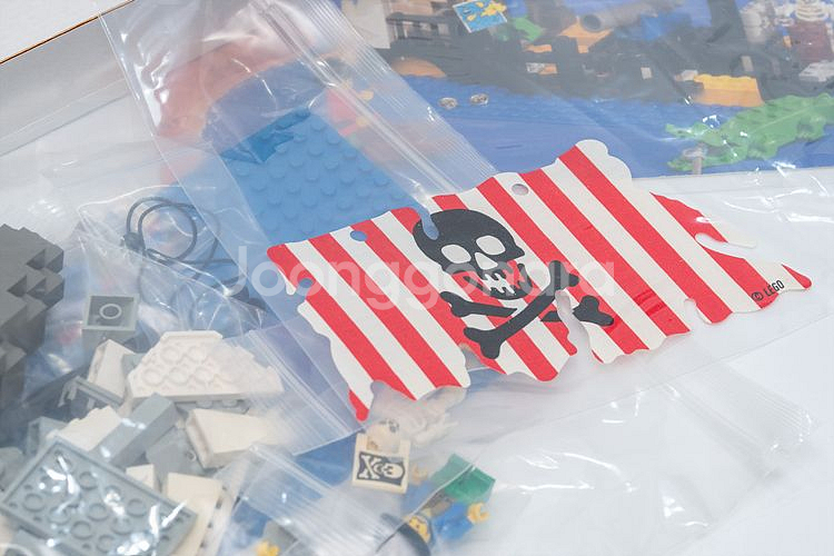 레고 6296 해적표류선, 올드레고, 레고해적--2