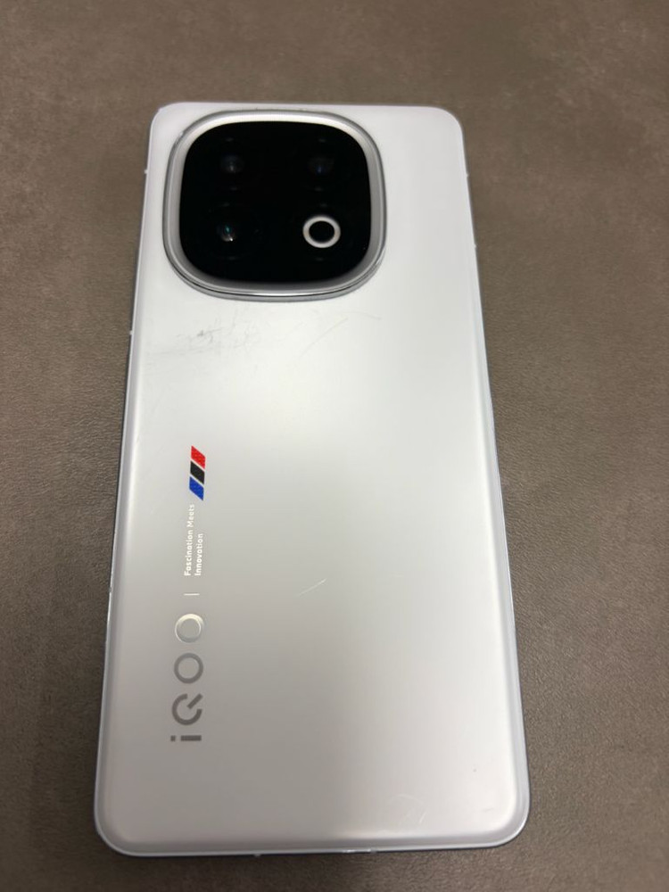 vivo iqoo13 256gb 12기가램 이미지