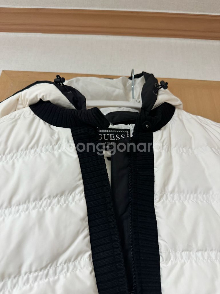 게스 여성 니트배색 하이브리드 다운 패딩 s--3