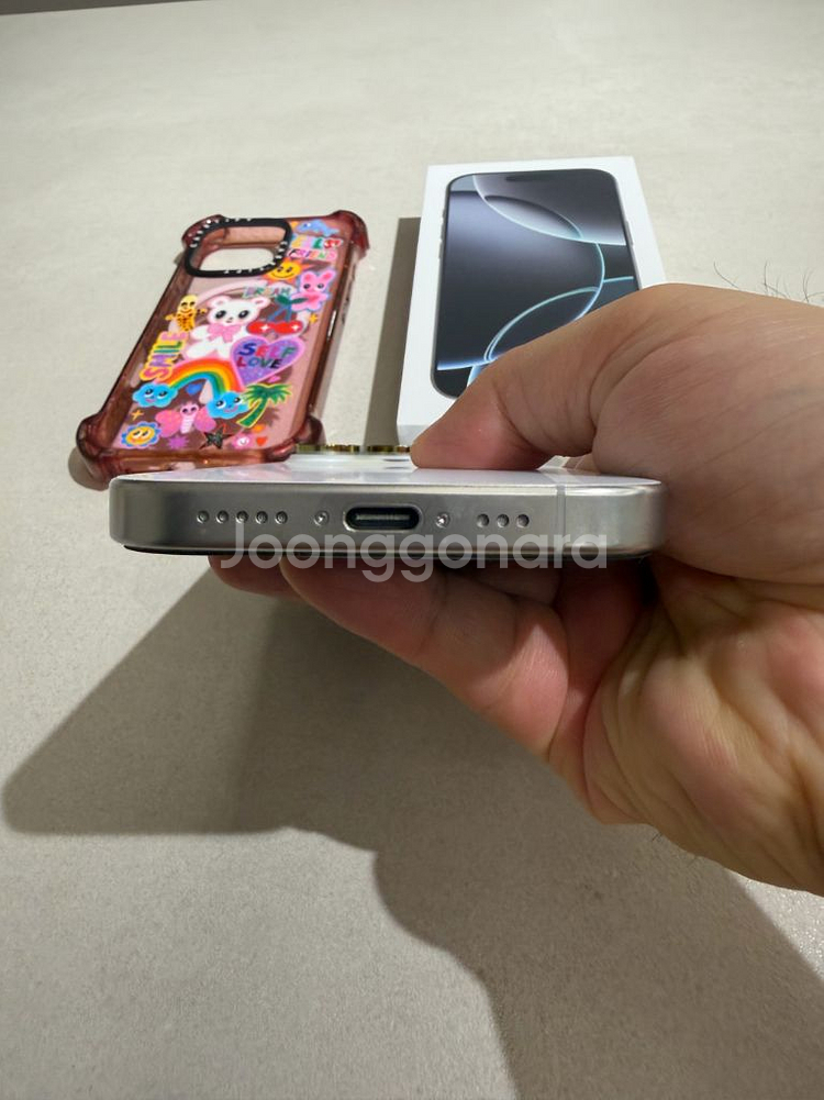 아이폰 16 Pro 화이트 256g 팝니다--5