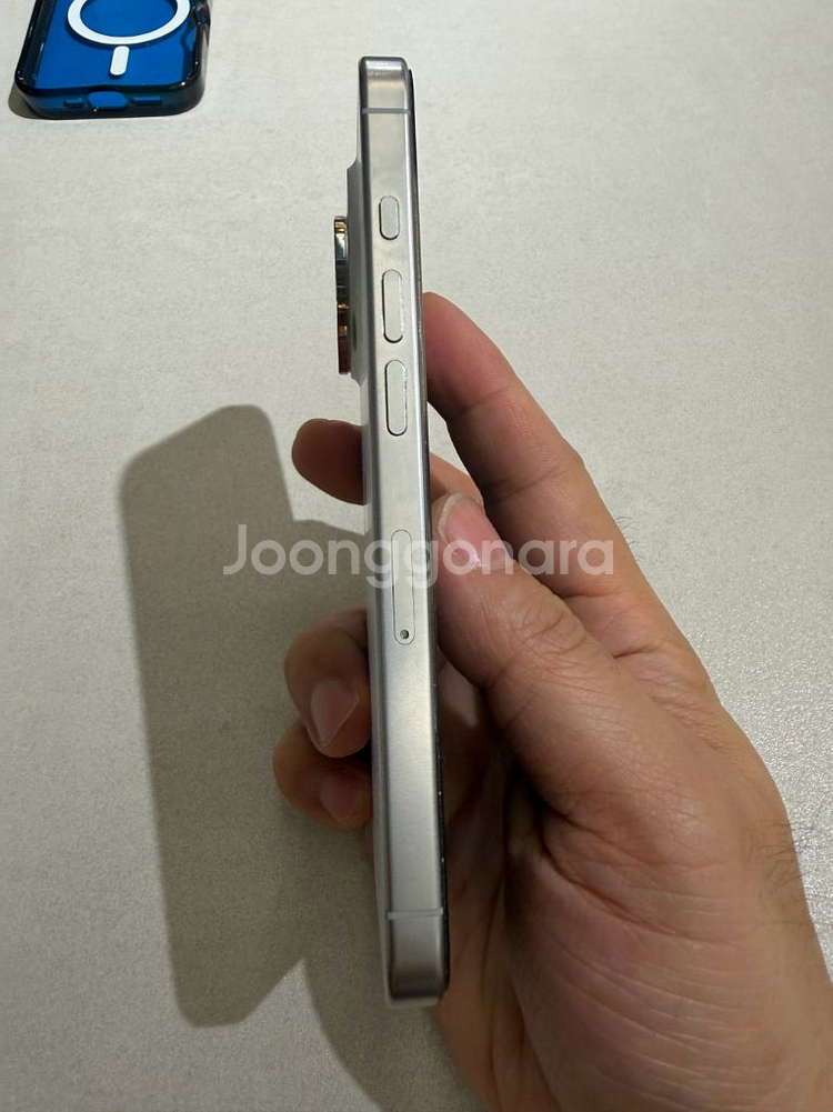아이폰 16 Pro 화이트 256g 팝니다--4