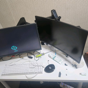 삼성 144hz 25인치모니터 한성24인치모니터 듀얼암