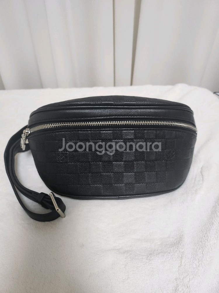 루이비통 힙색 크로스백--0